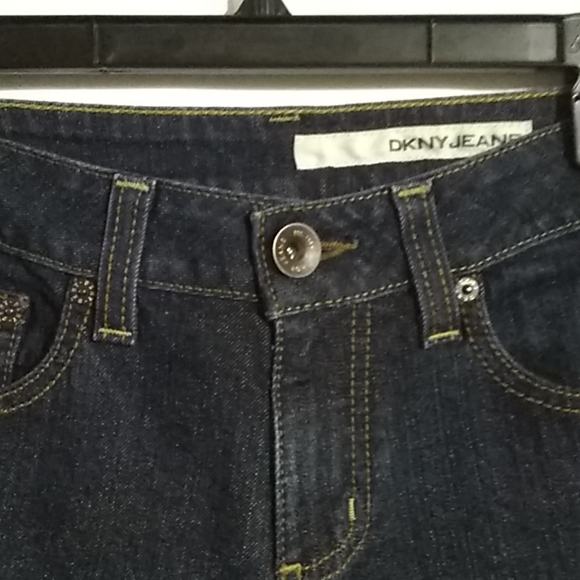 DKNY Jeans Boot Cut/Flare Leg Size 2 - Picture 4 of 7